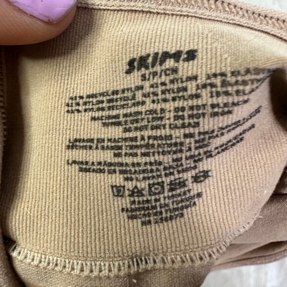 Skims Everyday Sculpting Bras (2) Size Small - Picture 4 of 4